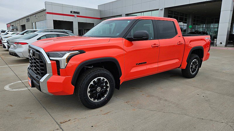 Used 2024 Toyota Tundra SR5 w/ TRD Off-Road Package image 21