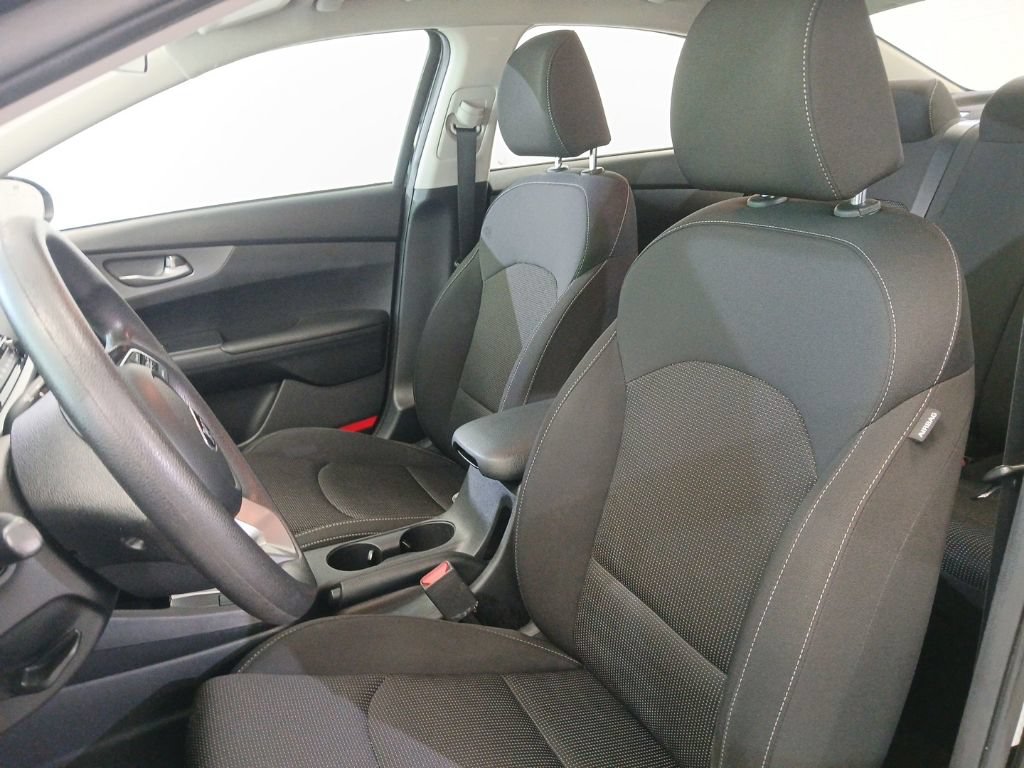Used 2019 Kia Forte LXS FWD image 13