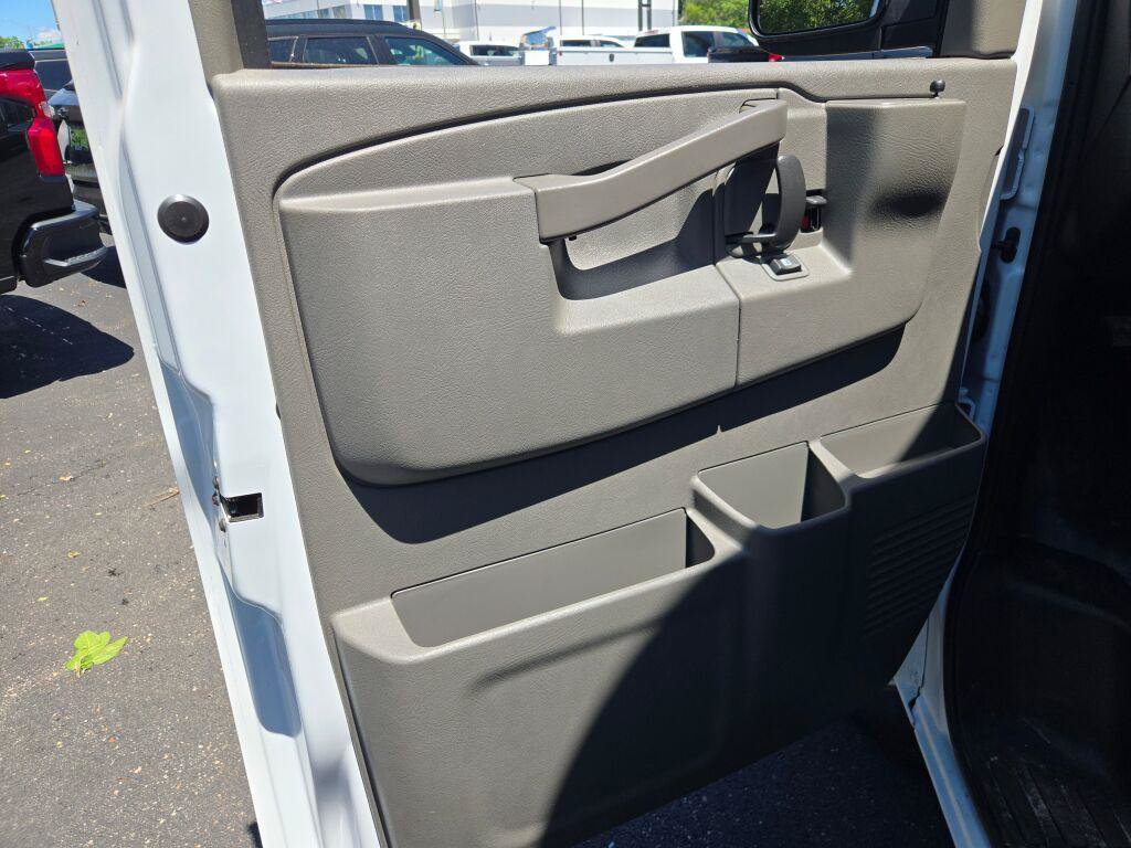 New 2026 Chevrolet Express 3500 w/ Power Convenience Package RWD image 20