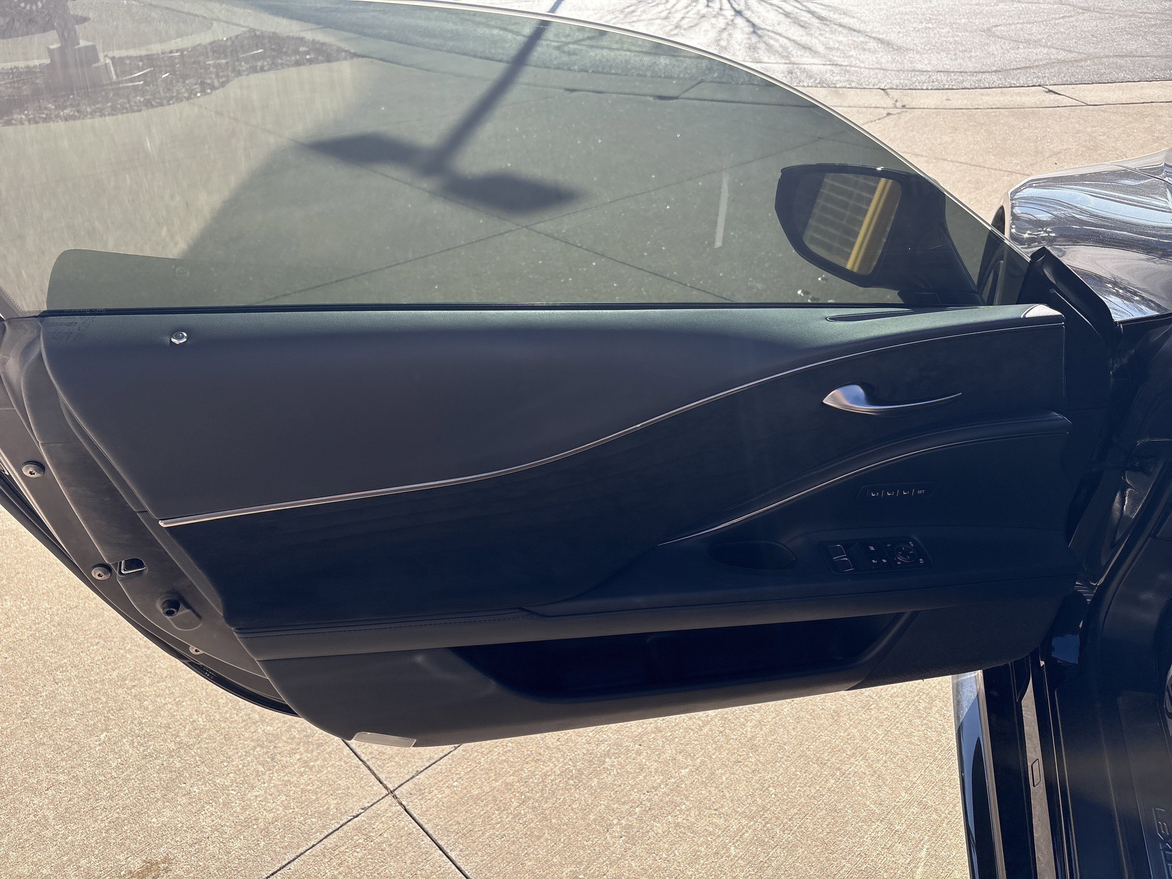 Used 2018 Lexus LC 500 Coupe w/ Sport Package image 14