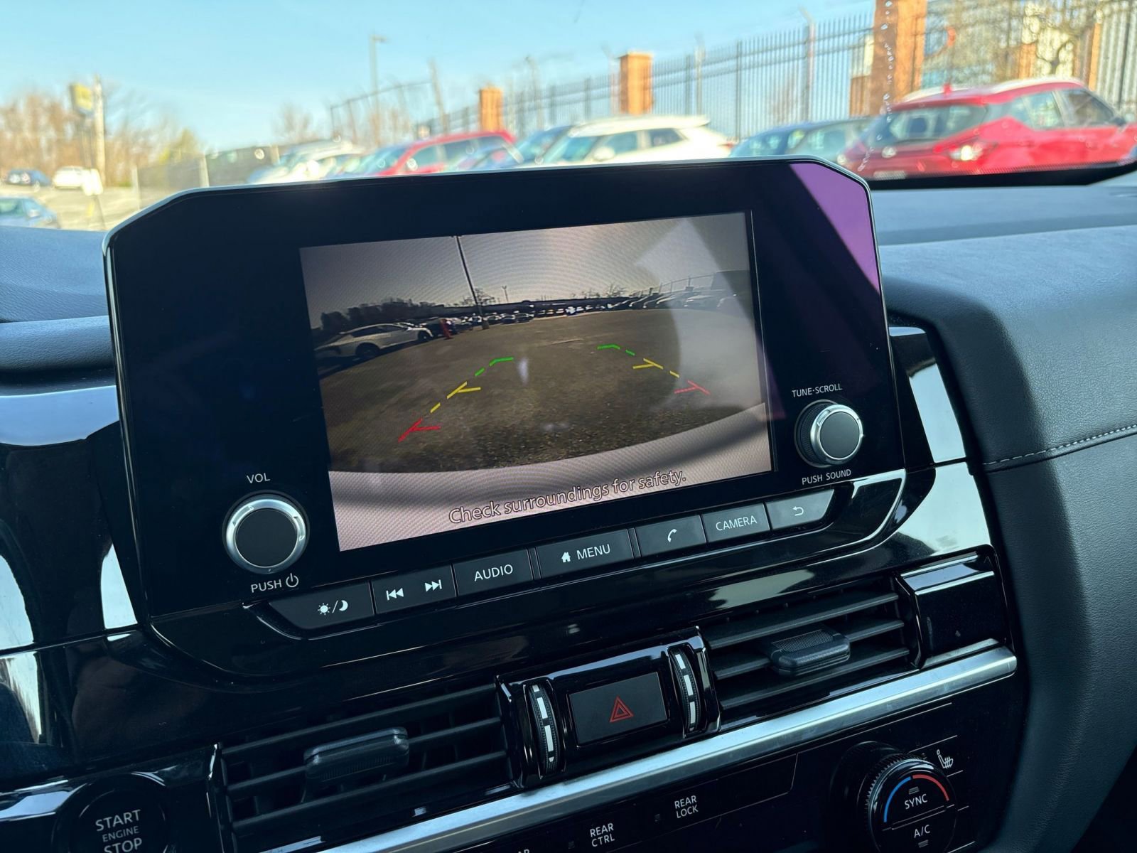 Used 2025 Nissan Pathfinder SV image 25