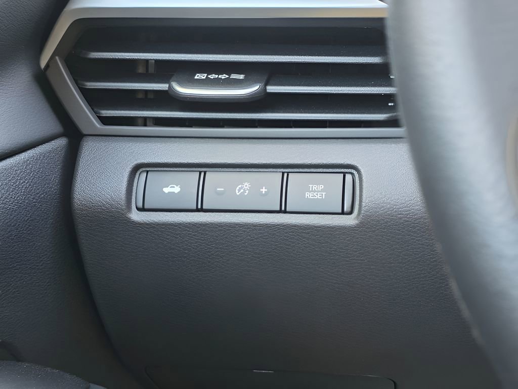 New 2026 Nissan Altima 2.5 SV image 18