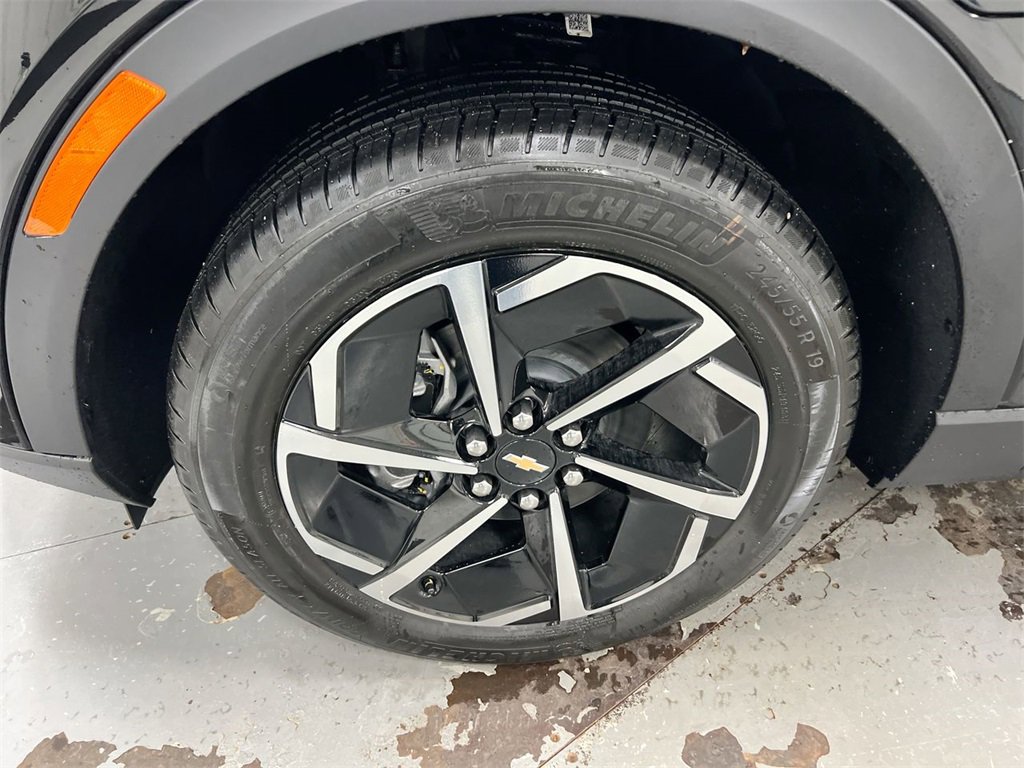 New 2026 Chevrolet Equinox EV LT image 26