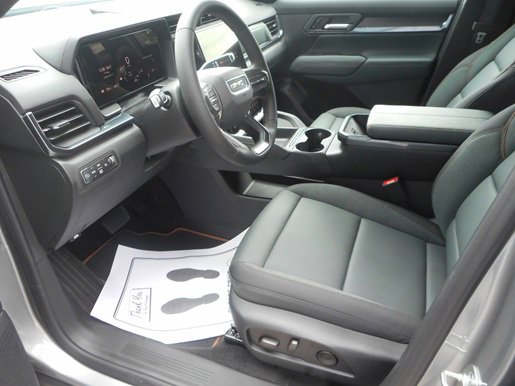 New 2026 GMC Terrain AT4 w/ Convenience Package III AWD/4WD image 9