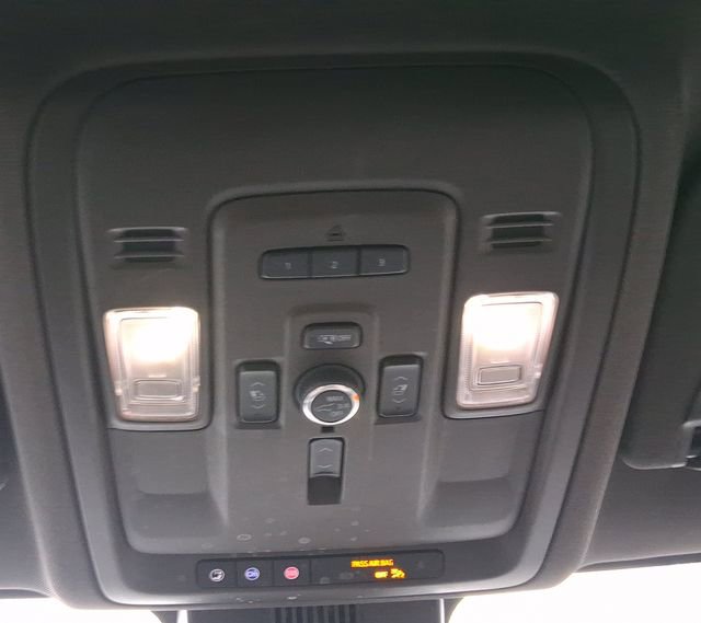 Used 2023 GMC Yukon SLT w/ SLT Luxury Package AWD/4WD image 25