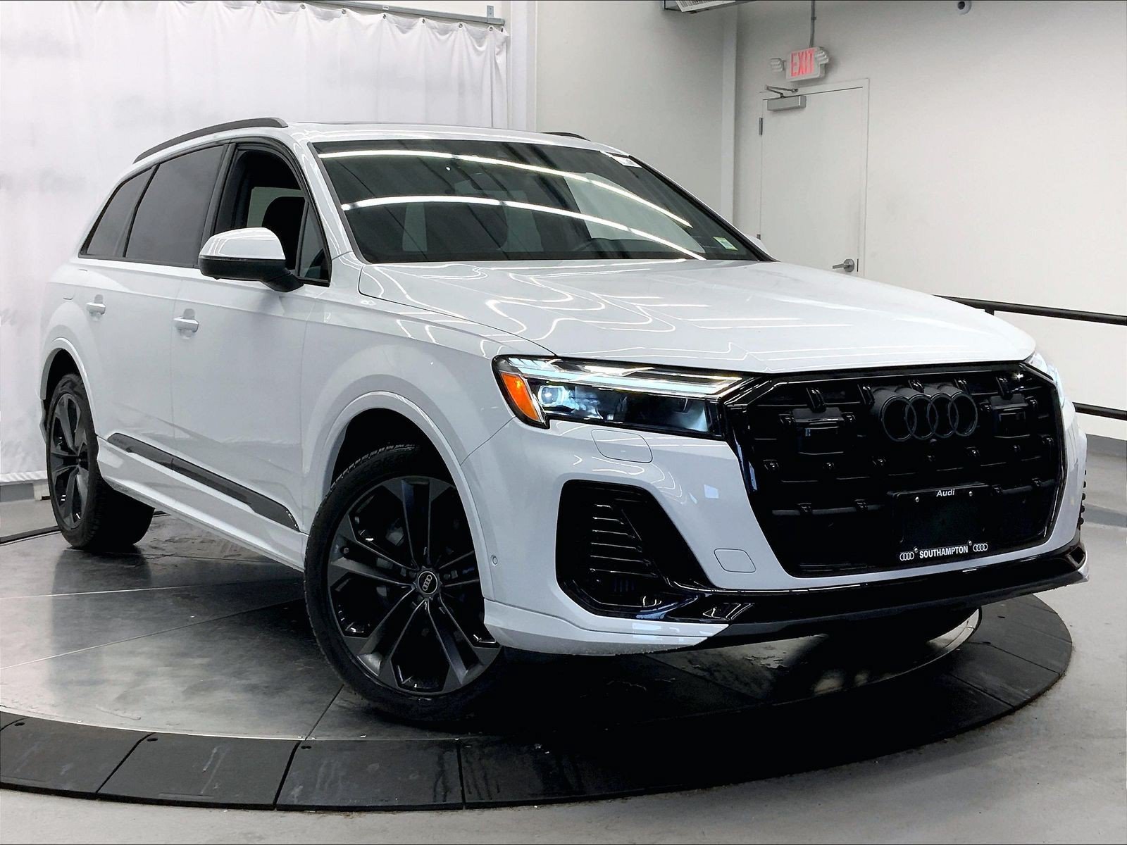 Certified 2025 Audi Q7 2.0T Premium Plus w/ Premium Plus Package