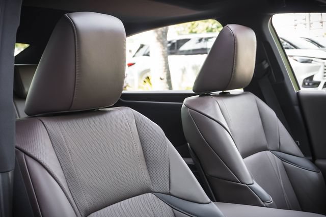 Certified 2025 Lexus ES 300h w/ Accessory Package (Z2) FWD image 26