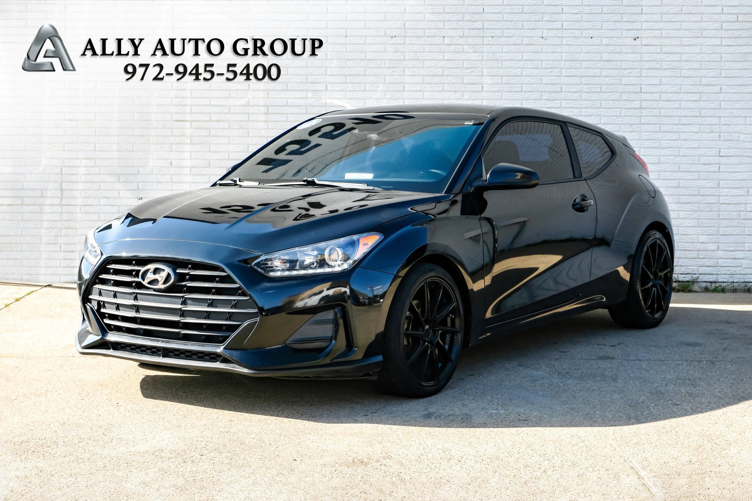 Used 2019 Hyundai Veloster 2.0 Premium FWD image 1