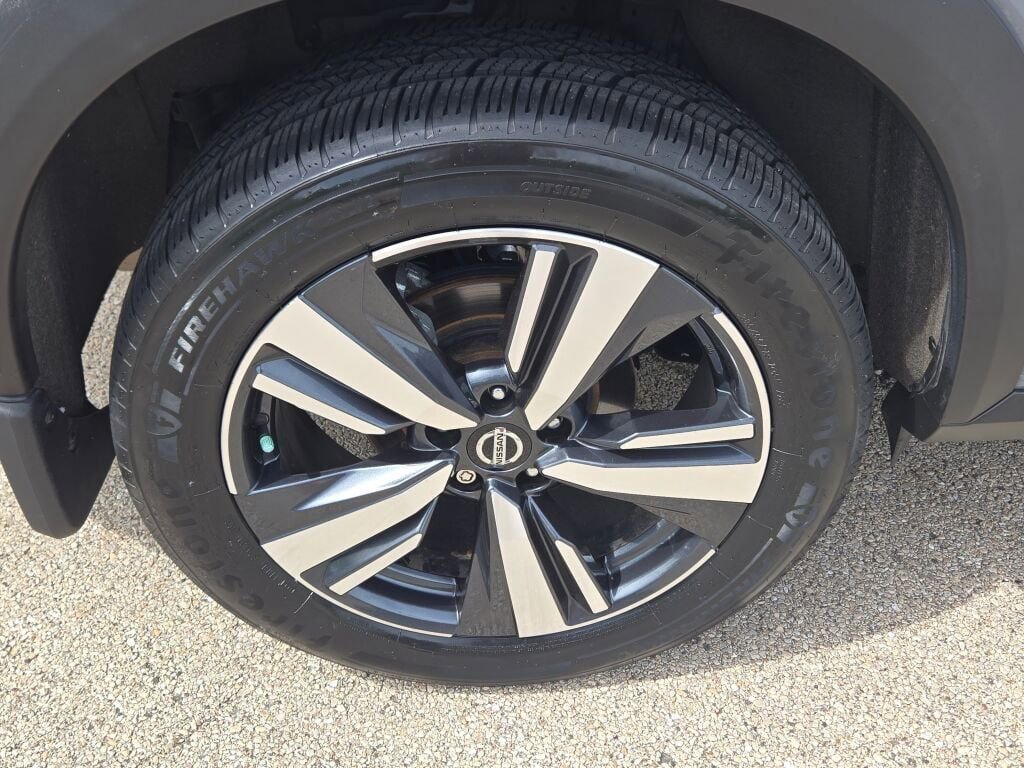 Used 2021 Nissan Rogue Platinum AWD/4WD image 11