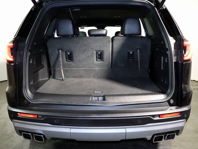 Used 2024 GMC Acadia Elevation image 31