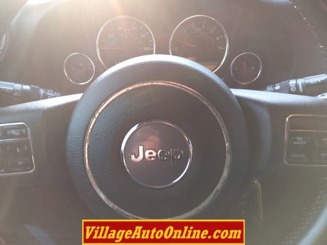 Used 2012 Jeep Wrangler Rubicon w/ PWR Convenience Group image 28