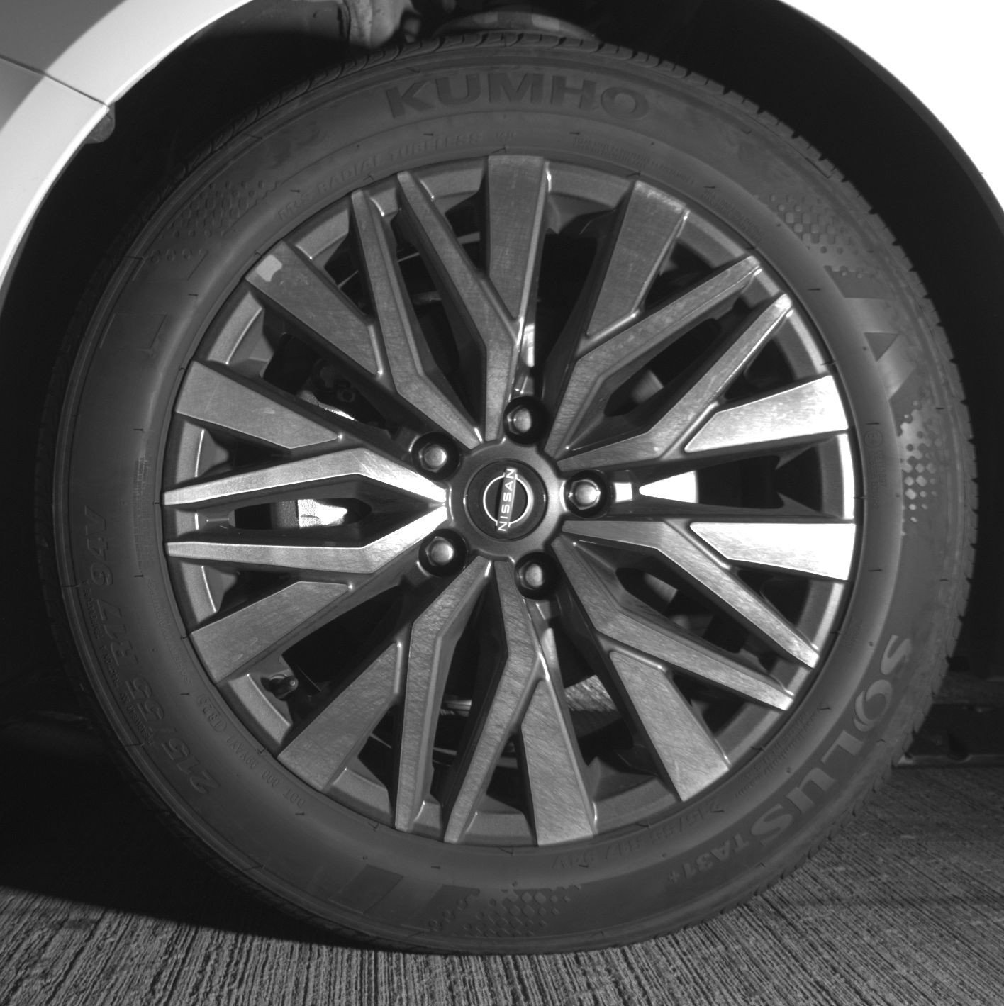 Used 2025 Nissan Altima 2.5 SV FWD image 12