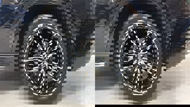 Used 2024 Mercedes-Benz GLS 580 4MATIC image 13