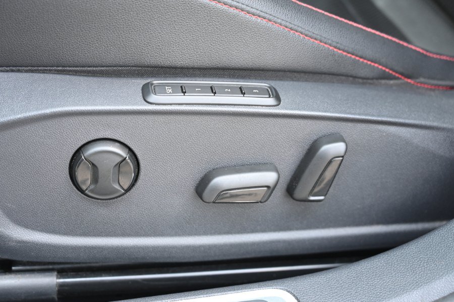 Used 2019 Volkswagen Jetta GLI Autobahn FWD image 18