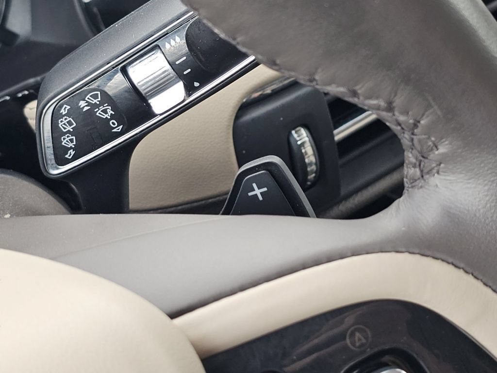 Used 2021 Lincoln Corsair AWD w/ Premium Package image 17