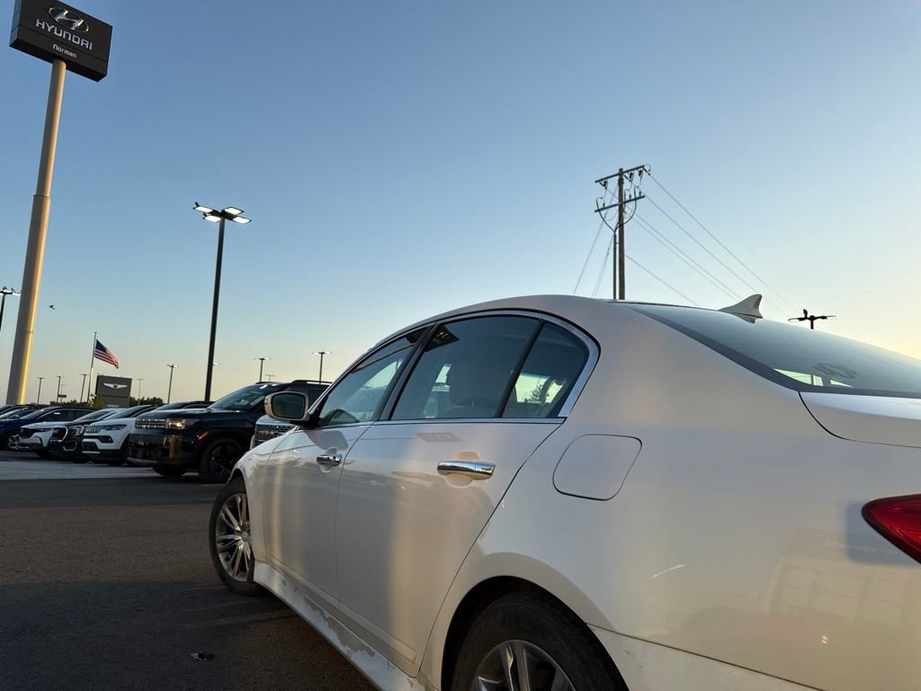 Used 2013 Hyundai Genesis 3.8 w/ Premium Pkg RWD image 12