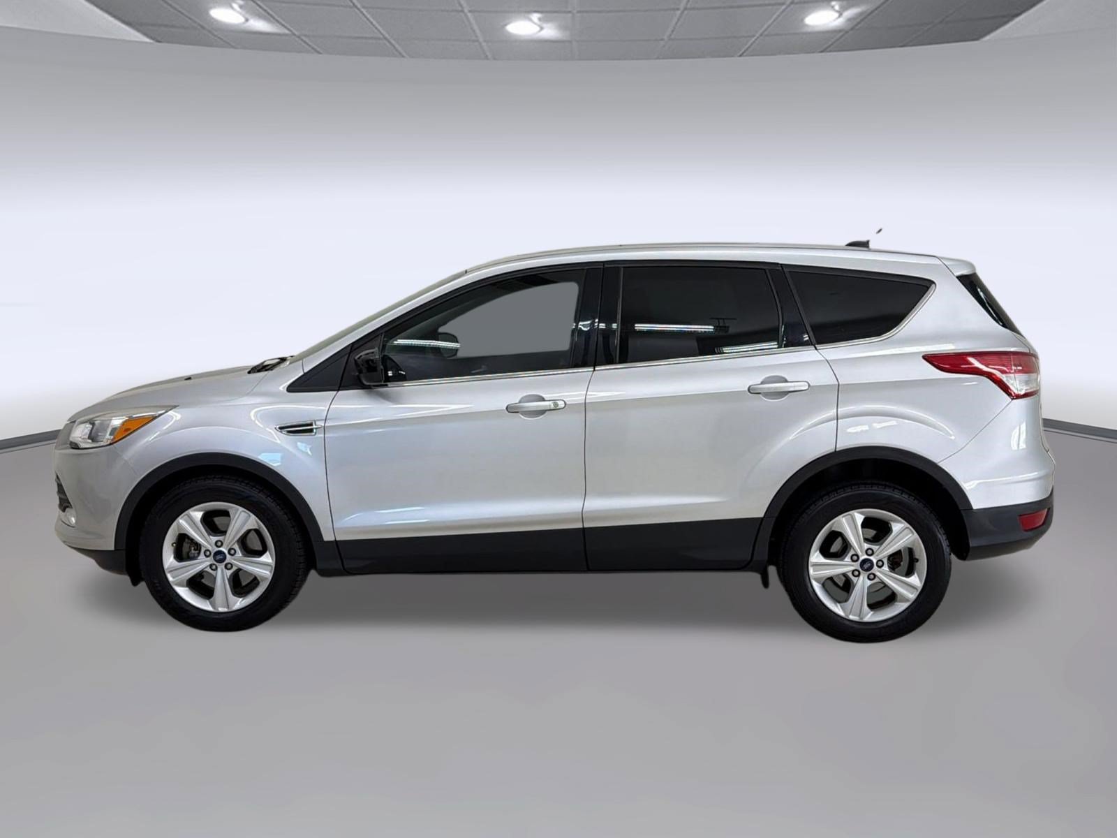 Used 2015 Ford Escape SE AWD/4WD image 2