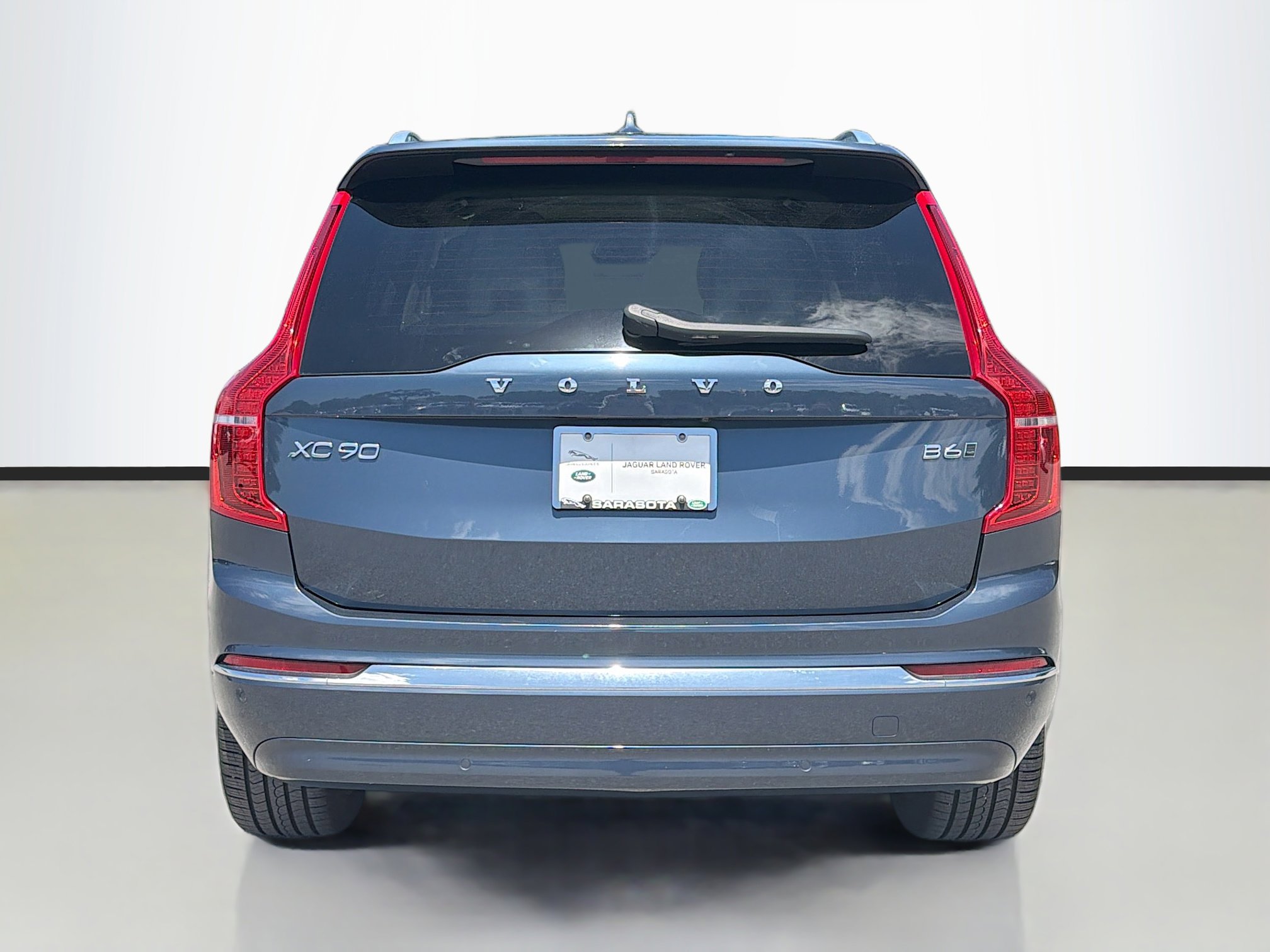 Used 2023 Volvo XC90 B6 Plus AWD/4WD image 4
