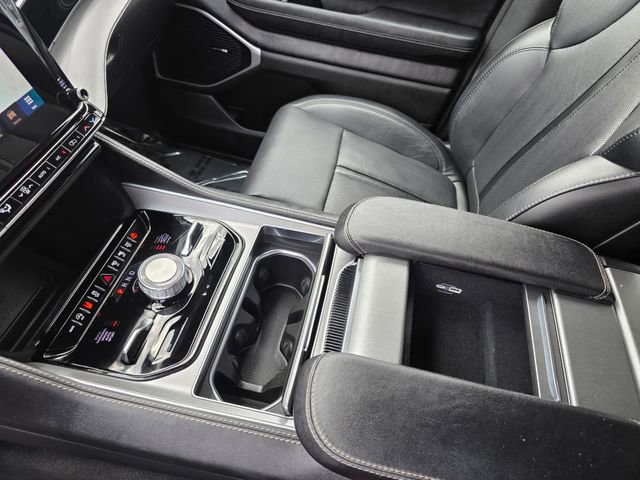 Used 2024 Jeep Wagoneer Series II w/ Convenience Group I AWD/4WD image 35