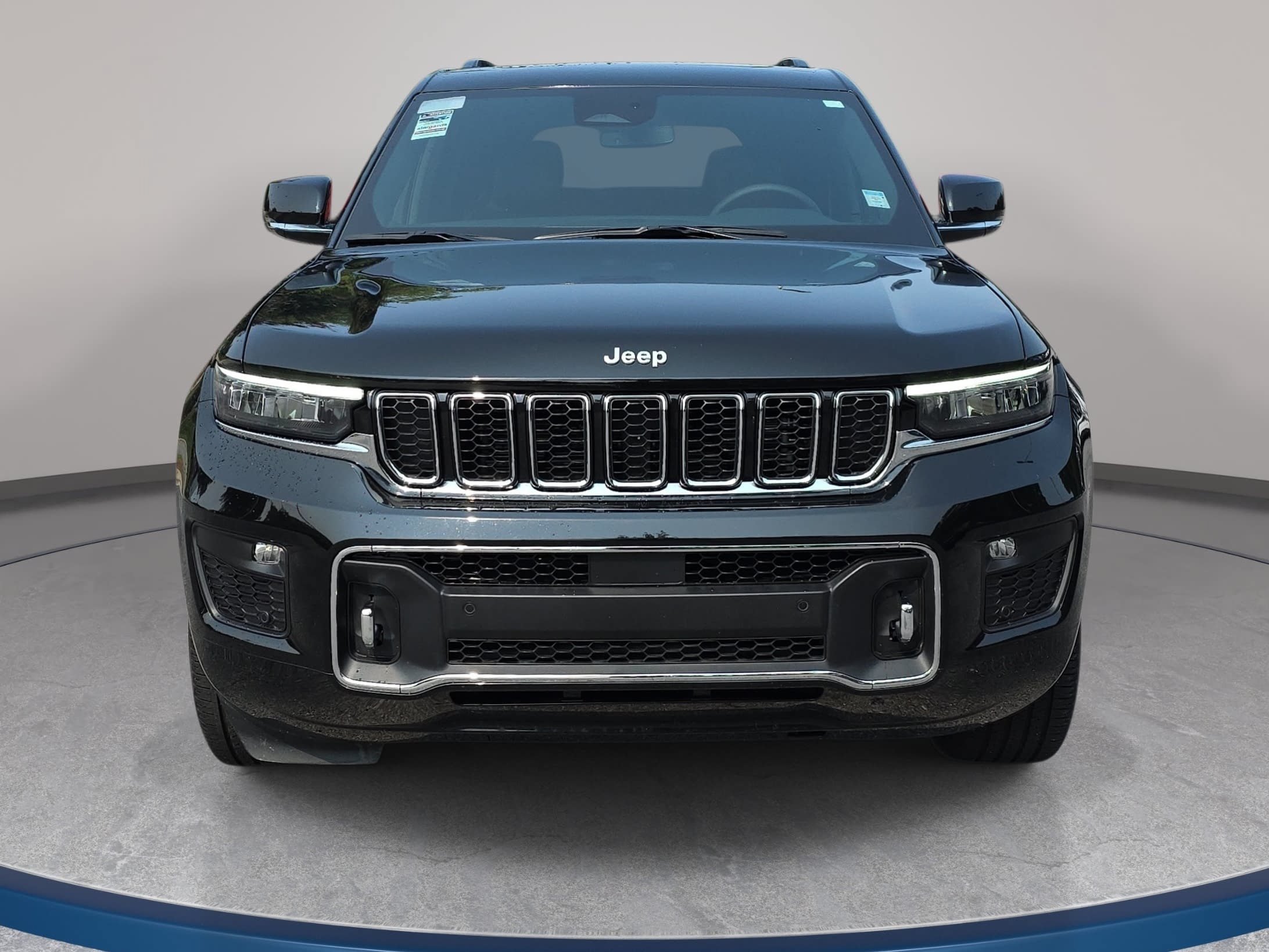 Certified 2025 Jeep Grand Cherokee Overland w/ Trailer Tow Package AWD/4WD image 2