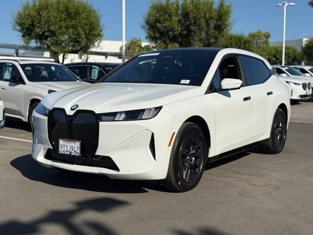 Used 2026 BMW iX xDrive60 image 2