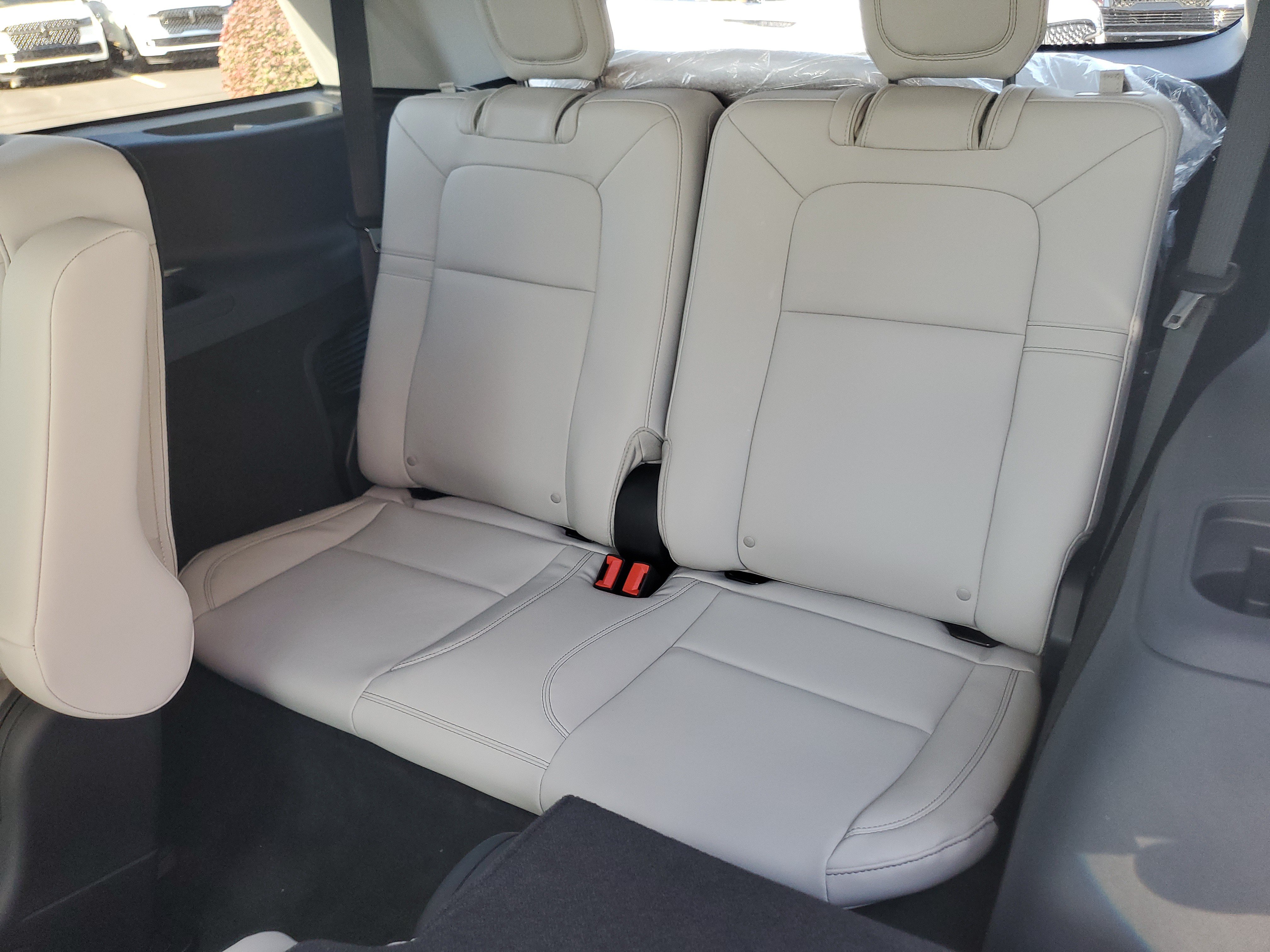 New 2027 Lincoln Aviator AWD image 28