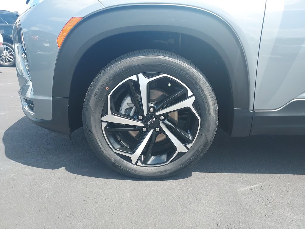 Used 2023 Chevrolet TrailBlazer RS w/ Convenience Package FWD image 10