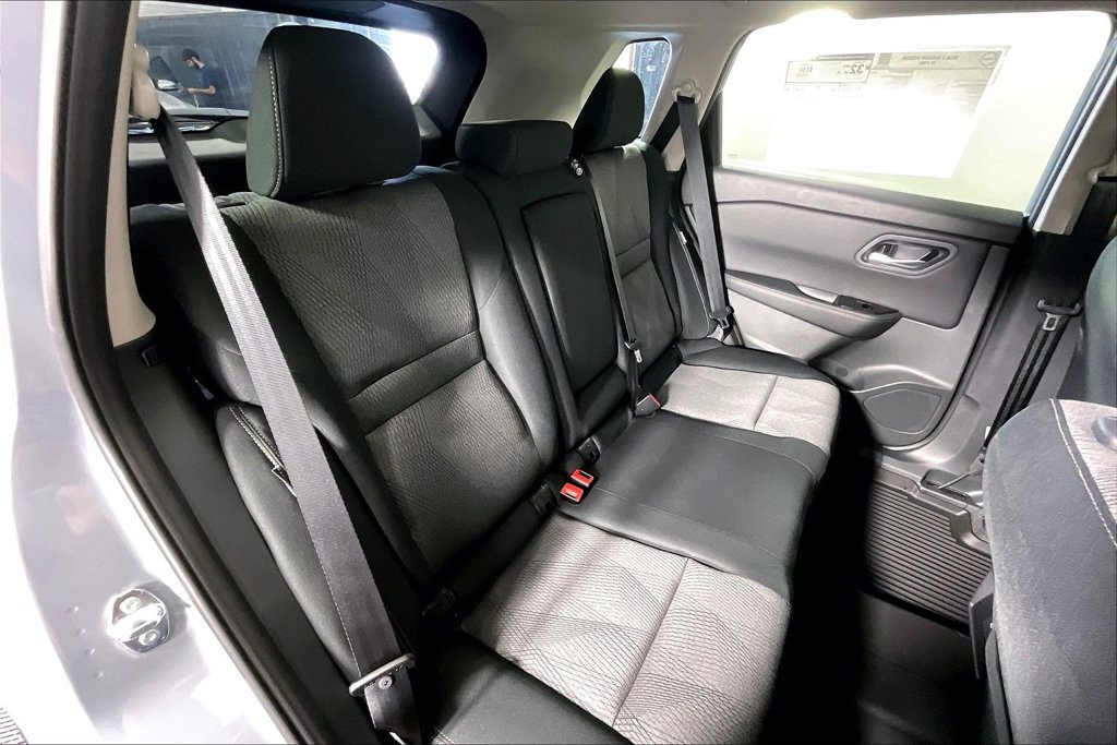 New 2026 Nissan Rogue SV w/ Cold Weather Package FWD image 15