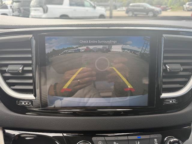 Used 2024 Chrysler Pacifica Touring-L FWD image 37