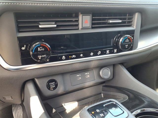 Used 2026 Nissan Rogue SV w/ SV Premium Package image 14