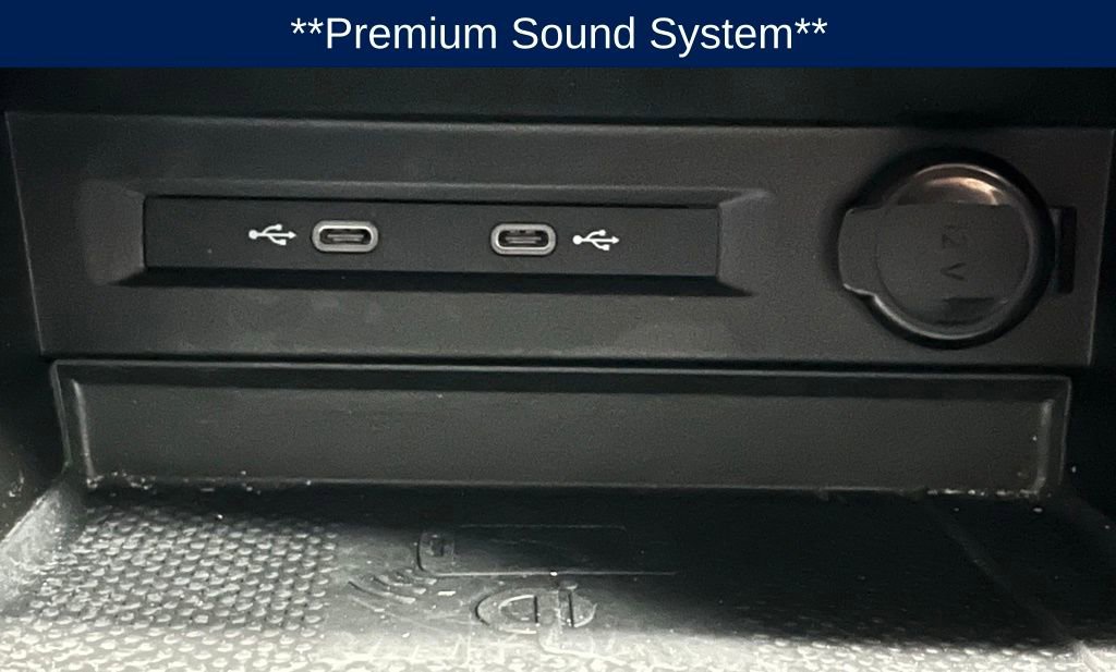 Used 2022 Volkswagen Tiguan SE w/ Panoramic Sunroof Package image 14