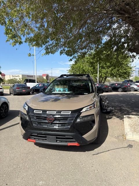 Certified 2025 Nissan Rogue SV AWD/4WD image 3
