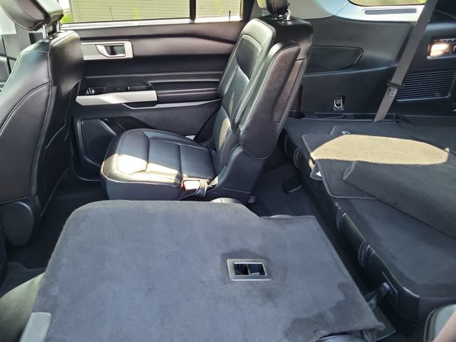 Used 2021 Ford Explorer Limited w/ Hybrid Equipment Group 310A AWD/4WD image 16