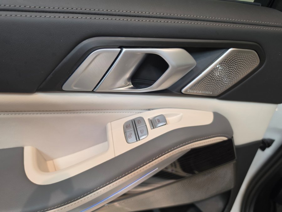 Used 2023 BMW X7 M60i w/ Executive Package AWD/4WD image 51