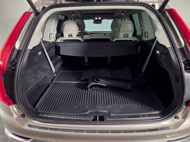 Used 2023 Volvo XC90 B6 Plus w/ Protection Package Premier AWD/4WD image 28