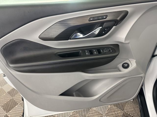 Used 2023 GMC Terrain SLT image 21