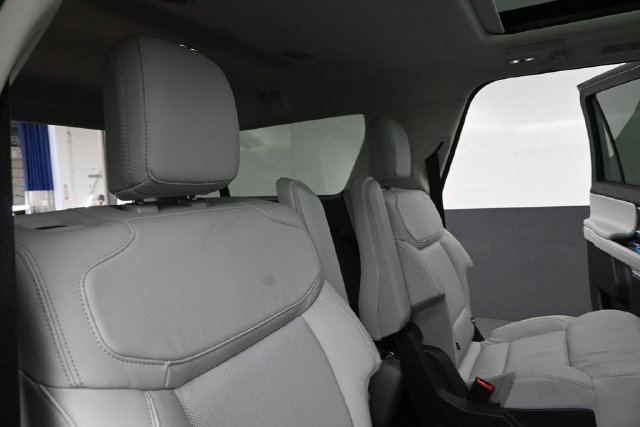 Certified 2025 Ford Expedition Max Platinum w/ Driver's Package AWD/4WD image 26