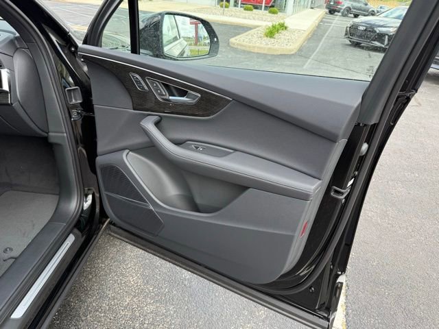 New 2025 Audi Q7 3.0T Prestige image 19