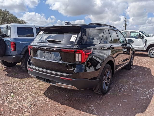 Used 2025 Ford Explorer Active w/ Active Comfort Package image 4