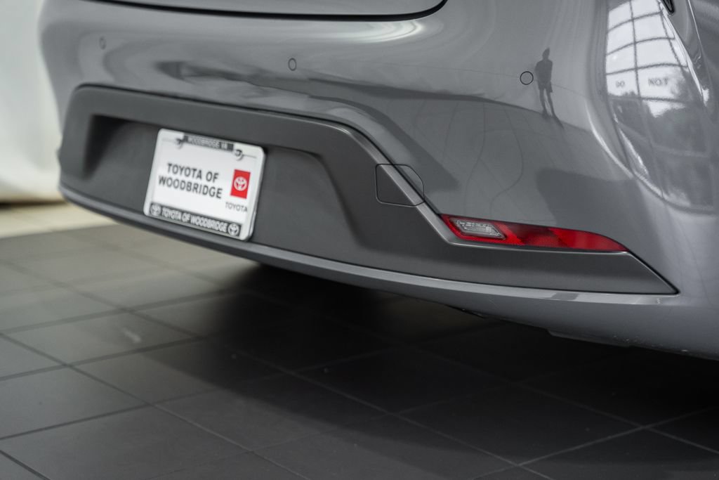Used 2025 Toyota Prius LE FWD image 8