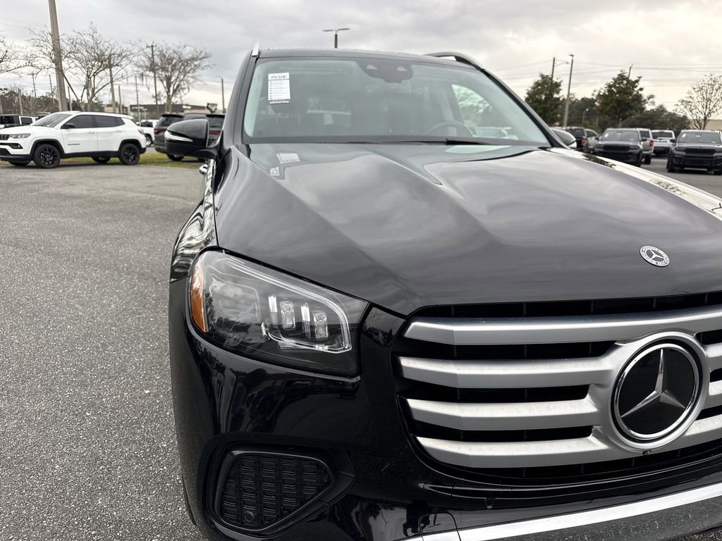 Used 2024 Mercedes-Benz GLS 450 4MATIC image 9