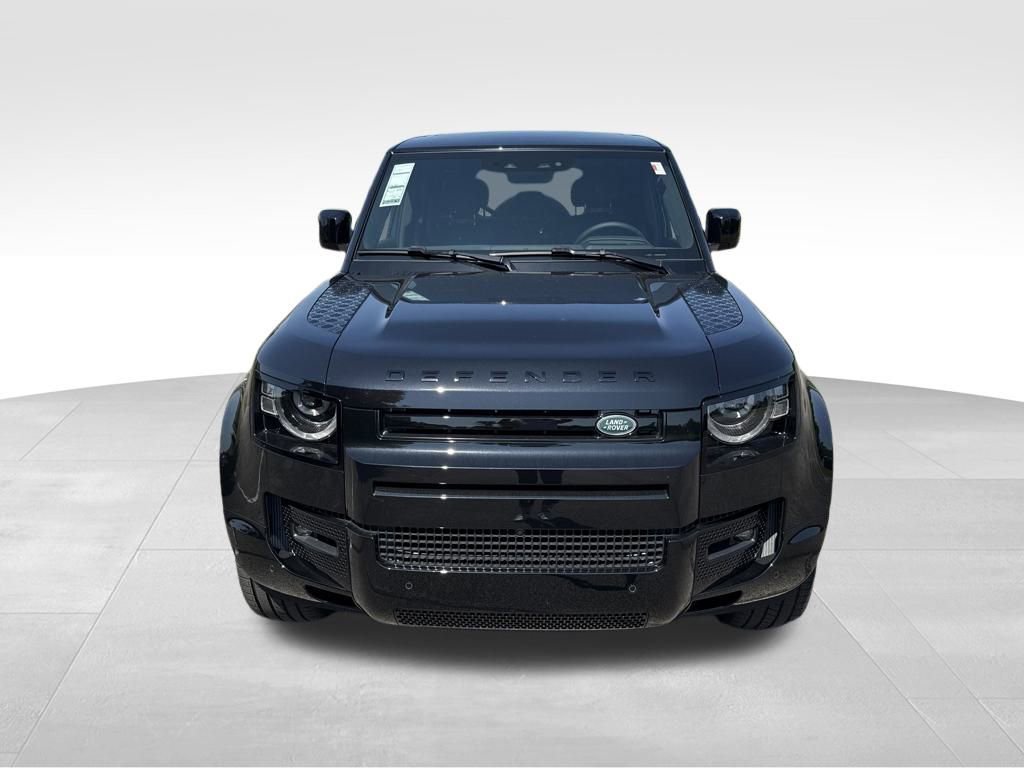 New 2025 Land Rover Defender 110 V8 image 4