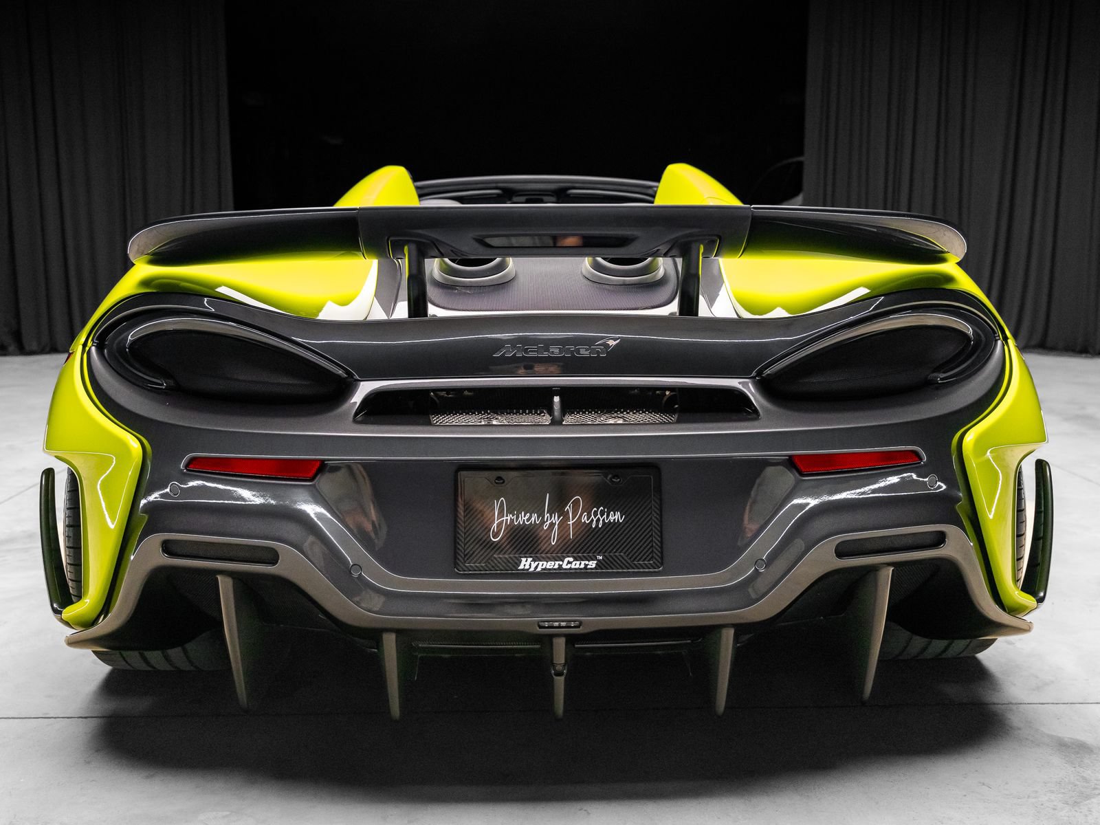 Used 2020 McLaren 600LT Spider RWD image 37