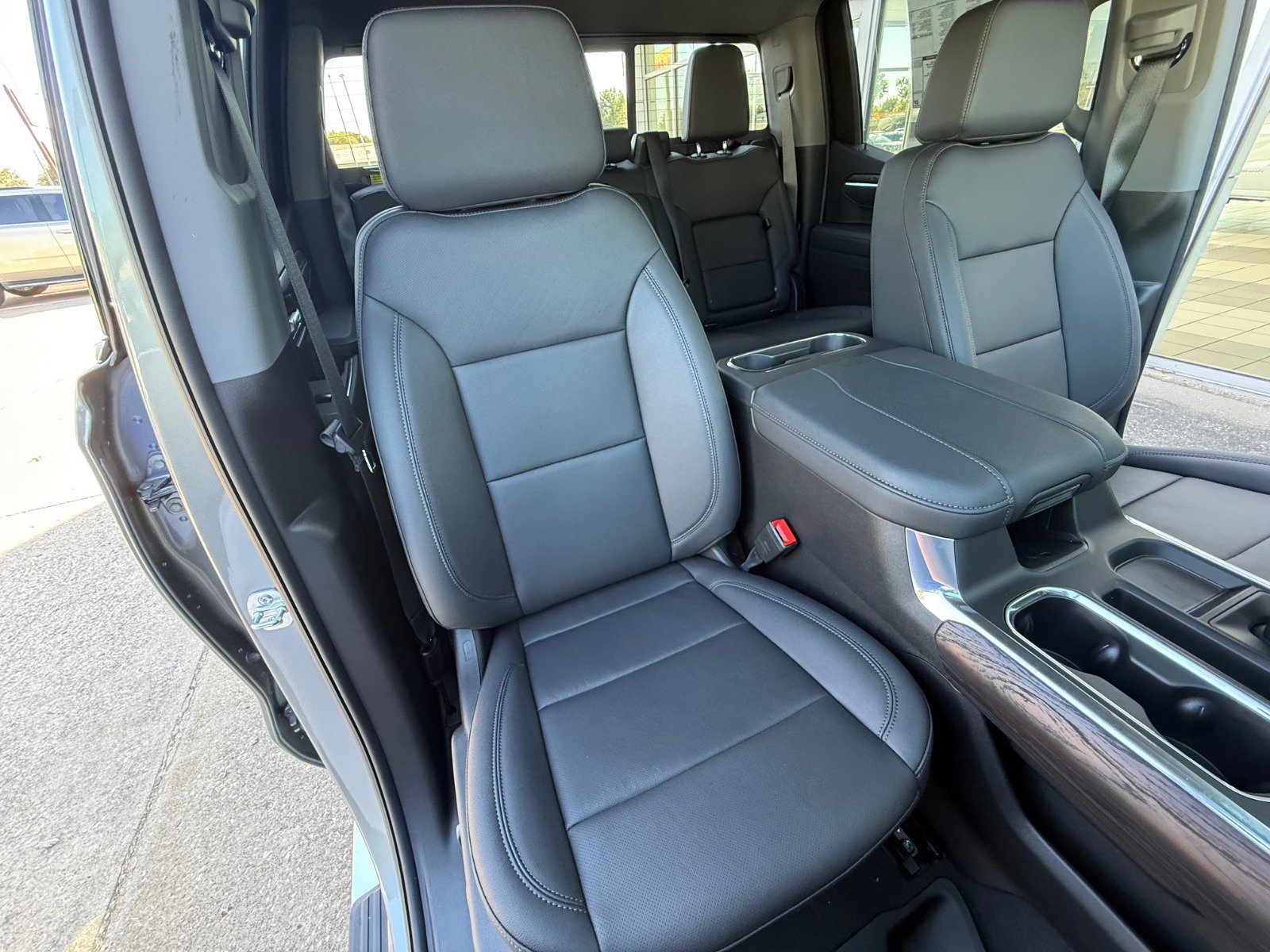 New 2026 GMC Sierra 1500 SLT w/ SLT Premium Plus Package image 30