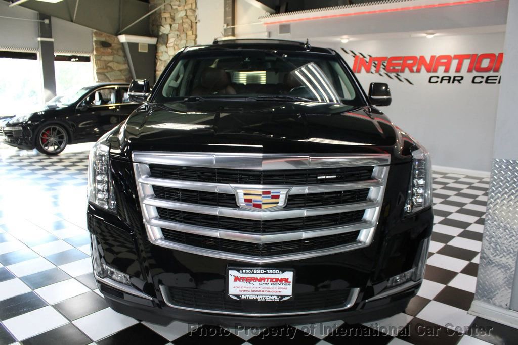 Used 2017 Cadillac Escalade Premium Luxury image 8