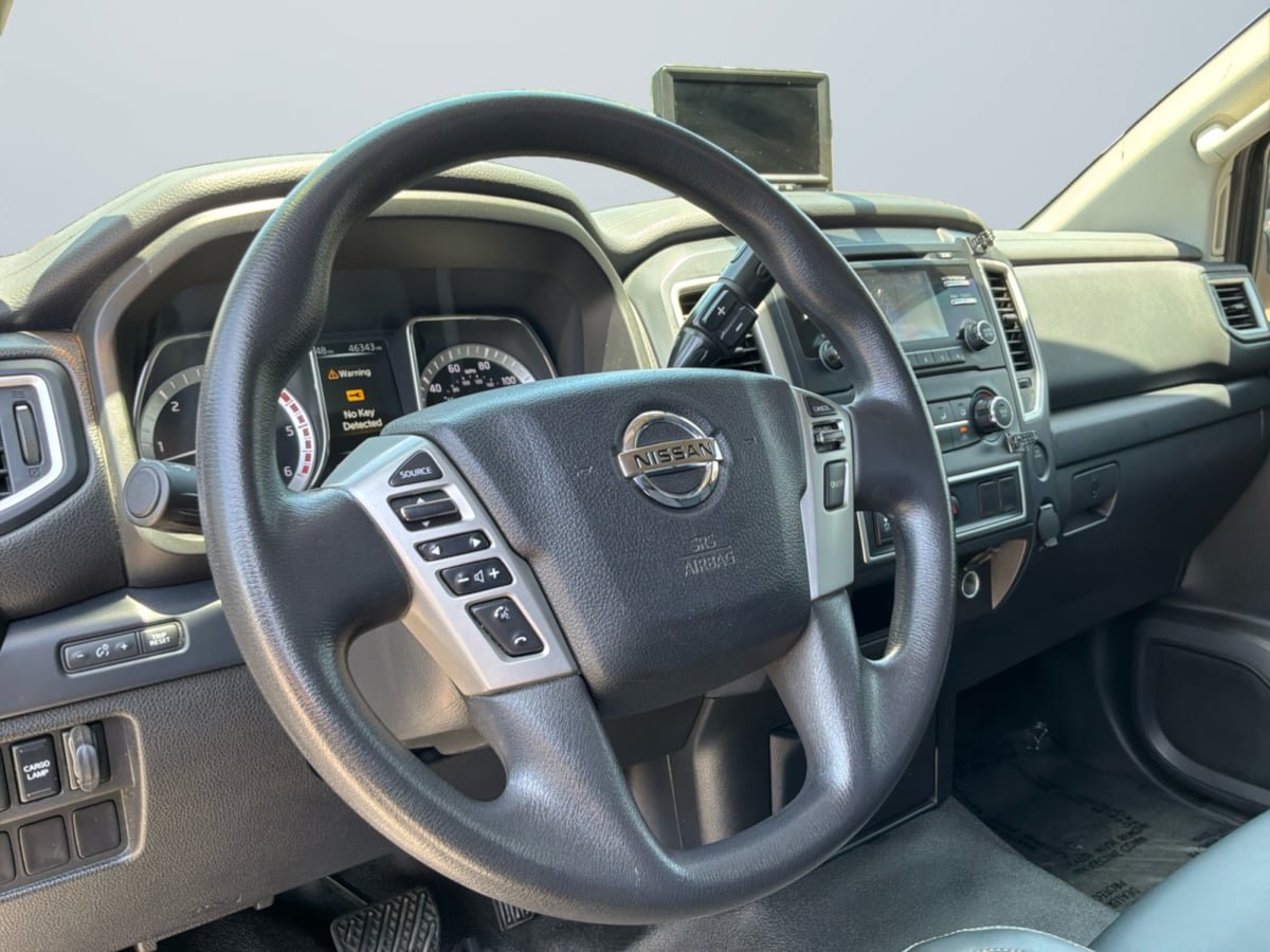 Used 2017 Nissan Titan S RWD image 11