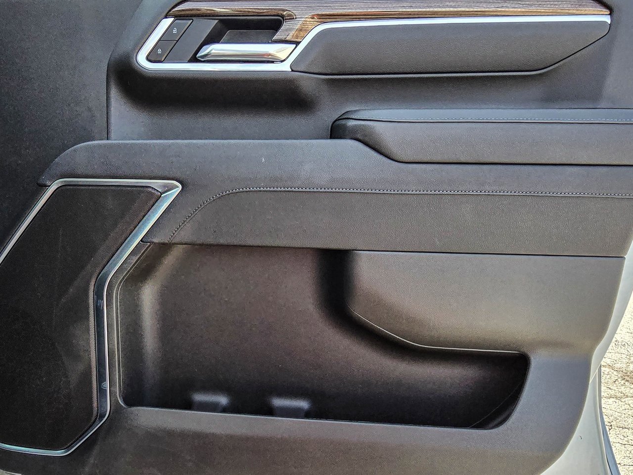 Used 2025 Chevrolet Silverado 2500 LT w/ Trail Boss Package image 36