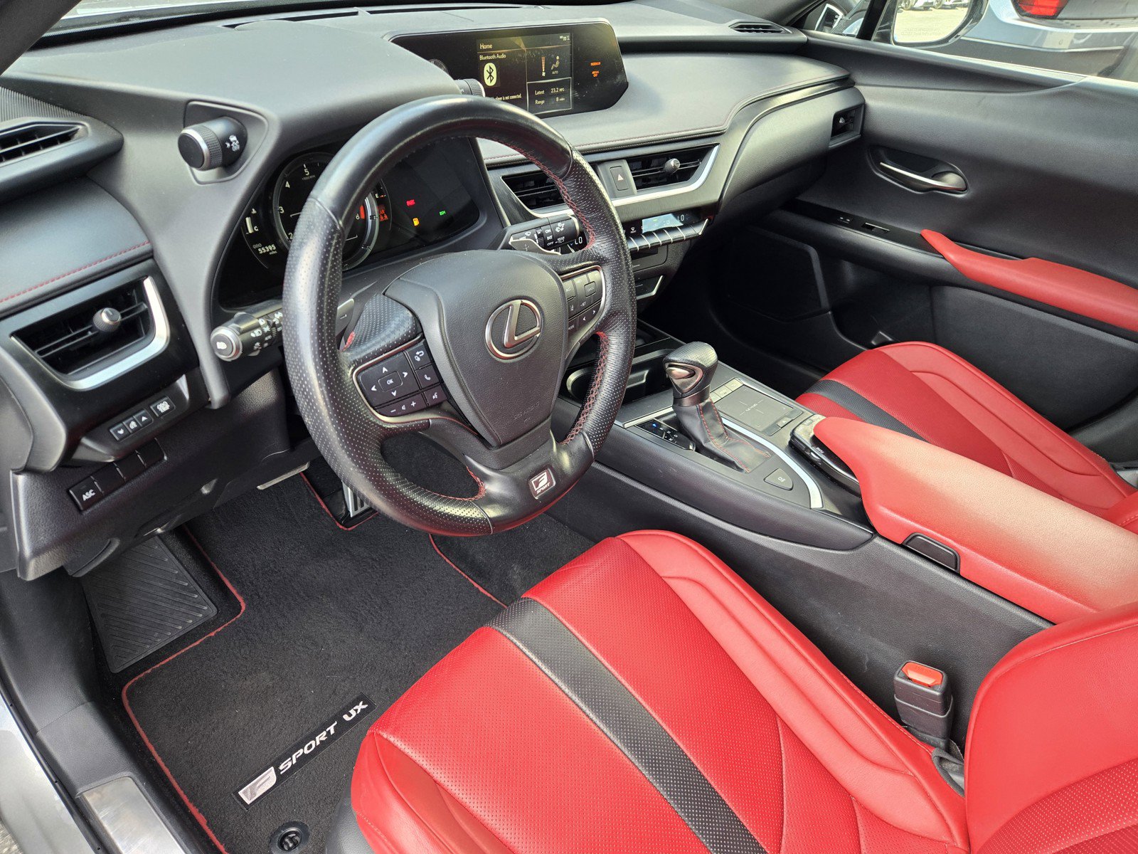 Used 2019 Lexus UX 200 F Sport w/ F Sport Premium Package FWD image 10