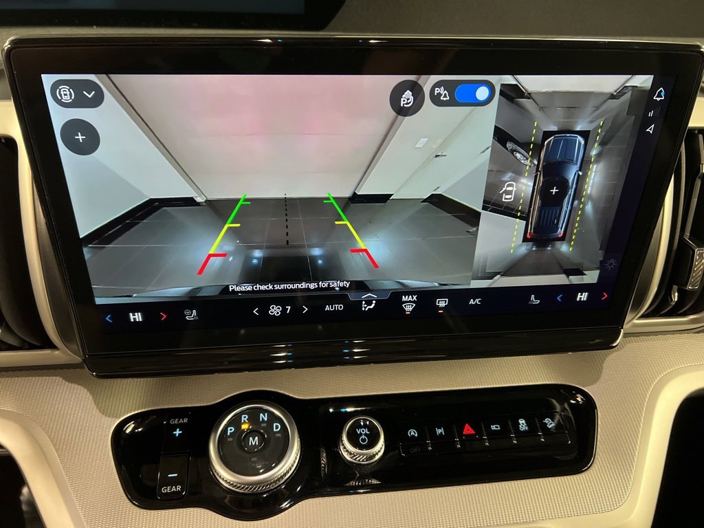 New 2025 Ford Expedition Active image 12