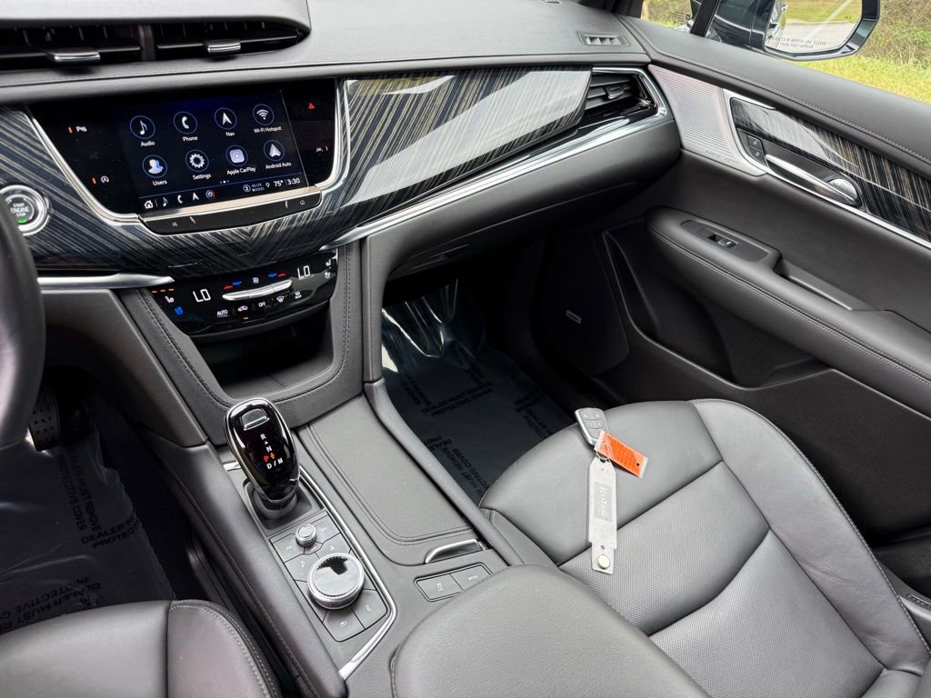 Certified 2024 Cadillac XT6 Premium Luxury w/ LPO, Floor Liner Package AWD/4WD image 31